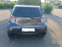 Usata Toyota iQ 90 CV (66 kW) 2010 Grigio Utilitaria