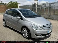Usata Mercedes B200 140 CV (102 kW) 2006 Argento Monovolume