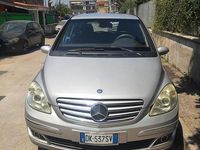 Usata Mercedes B200 140 CV (102 kW) 2006 Grigio Monovolume