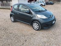 Usata Peugeot 107 68 CV (50 kW) 2007 Grigio Utilitaria