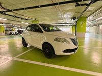 Usata Lancia Ypsilon 80 CV (58 kW) 2014 Bianco Utilitaria