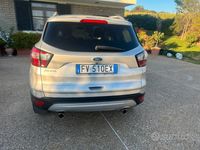 Usata Ford Kuga 120 CV (88 kW) 2019 Grigio SUV