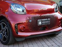 Begagnad Smart ForTwo Coupé Pulse 41 kW (56 HK) 2022 Röd Halvkombi