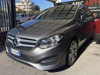 Usata Mercedes B200 136 CV (100 kW) 2015 Grigio Monovolume