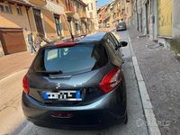 Usata Peugeot 208 Active 68 CV (50 kW) 2013 Grigio Utilitaria