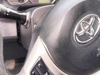 Usata Toyota Yaris Lounge 90 CV (66 kW) 2012 Bianco Berlina