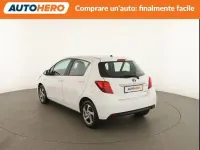 Usata Toyota Yaris Hybrid Active 73 CV (53 kW) 2016 Bianco Berlina