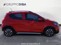 Usata Opel Karl Rocks 75 CV (55 kW) 2017 Rosso Utilitaria