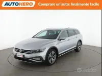 Usata VW Passat 200 CV (147 kW) 2022 Grigio Station wagon