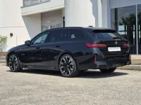 Usata BMW 520 M Sport 197 CV (144 kW) 2024 Black sapphire metalizzato Station wagon