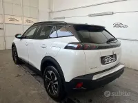 Usata Peugeot 2008 GT 131 CV (96 kW) 2023 Bianco SUV