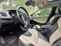Usata Volvo V40 CC 150 CV (110 kW) 2017 Bianco Station wagon