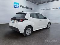 Nuova Toyota Yaris Hybrid Active 116 CV (85 kW) 2025 Bianco Berlina