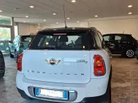 Usata Mini Cooper D Countryman 111 CV (81 kW) 2014 Bianco SUV