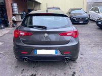 Usata Alfa Romeo Giulietta Exclusive 150 CV (110 kW) 2015 Grigio Utilitaria