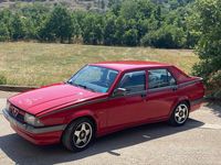 Usata Alfa Romeo 75 148 CV (108 kW) 1992 Rosso Berlina