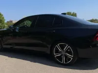 Usata Volvo S60 R-Design 241 CV (177 kW) 2020 Nero Berlina