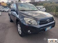 Usata Toyota RAV4 136 CV (100 kW) 2007 SUV