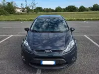 Usata Ford Fiesta 60 CV (44 kW) 2011 Blu Berlina