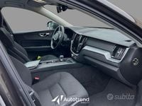 Usata Volvo XC60 Momentum 197 CV (144 kW) 2021 Grigio scuro SUV