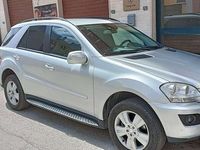 Usata Mercedes ML320 224 CV (164 kW) 2009 Argento SUV
