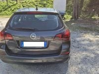 Usata Opel Astra 110 CV (80 kW) 2011 Grigio Station wagon
