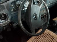 Usata Mercedes 200 109 CV (80 kW) 1981 Bianco Berlina