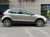 Usata VW Polo Cross 90 CV (66 kW) 2016 Grigio Utilitaria