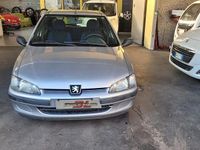 Usata Peugeot 106 50 CV (36 kW) 2000 Argento Utilitaria