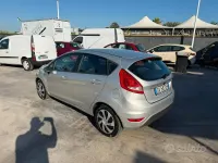 Usata Ford Fiesta Titanium 97 CV (71 kW) 2009 Grigio Berlina