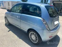 Usata Lancia Ypsilon 69 CV (50 kW) 2007 Bluazzurro Utilitaria