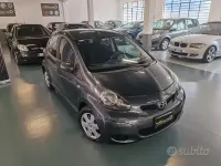Usata Toyota Aygo 68 CV (50 kW) 2010 Grigio Utilitaria