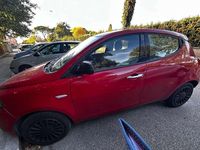 Usata Lancia Ypsilon Silver 69 CV (50 kW) 2023 Rosso Utilitaria