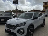 Usata Peugeot 2008 Allure 101 CV (74 kW) 2025 Bianco SUV