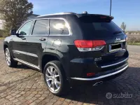 Usata Jeep Grand Cherokee Summit 250 CV (183 kW) 2016 Nero SUV