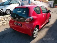 Usata Toyota Aygo 68 CV (50 kW) 2010 Rosso Utilitaria
