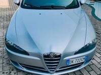 Usata Alfa Romeo 147 105 CV (77 kW) 2007 Grigio Utilitaria