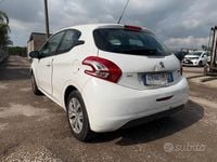 Usata Peugeot 208 82 CV (60 kW) 2015 Bianco Utilitaria