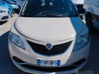 Usata Lancia Ypsilon Silver 69 CV (50 kW) 2016 Beige Utilitaria