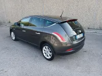 Usata Lancia Delta 120 CV (88 kW) 2011 Utilitaria
