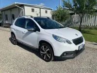 Usata Peugeot 2008 Allure 110 CV (80 kW) 2016 Bianco SUV