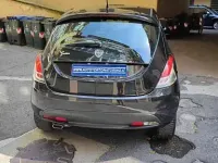 Usata Lancia Ypsilon Silver 69 CV (50 kW) 2014 Nero metallizzato Utilitaria