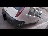 Usata Fiat Punto 70 CV (51 kW) 2003 Bianco Utilitaria