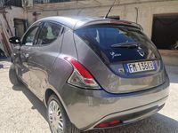 Usata Lancia Ypsilon 69 CV (50 kW) 2017 Grigio Utilitaria
