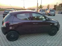 Usata Lancia Ypsilon Gold 80 CV (58 kW) 2014 Viola Utilitaria