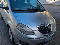 Usata Lancia Musa 95 CV (69 kW) 2012 Grigio Monovolume