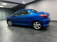 Begagnad Peugeot 206 CC 109 HK (80 kW) 2003 Blå Cab