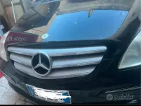 Usata Mercedes B200 140 CV (102 kW) 2007 Nero Monovolume