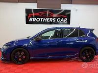 Usata VW Golf VIII R 333 CV (244 kW) 2023 Blu Berlina