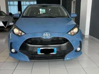 Usata Toyota Yaris Hybrid Active 116 CV (85 kW) 2021 Blu Berlina